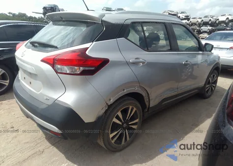 2019 Nissan Kicks S из США, поврежденный, VIN 3N1CP5CU4KL526399